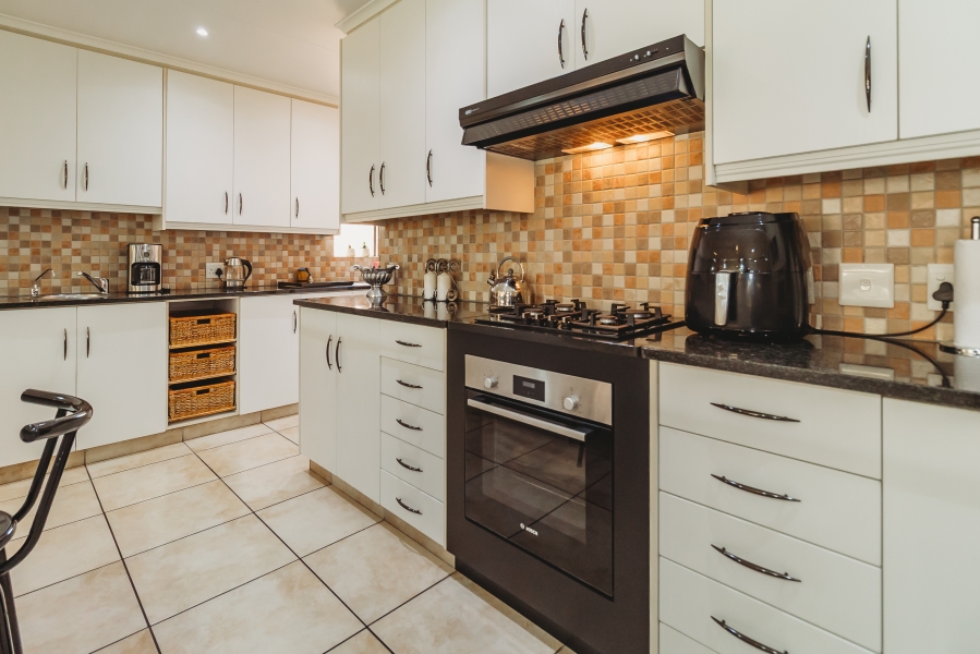 3 Bedroom Property for Sale in Heather Park Western Cape